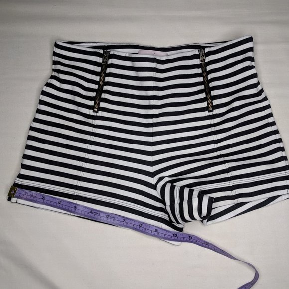 Sunday Best ^-^ High-waisted Shorts SIZE 0 - Picture 7 of 8